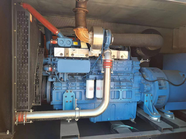 乐亭柴油发电机组一般有几种电压输出？