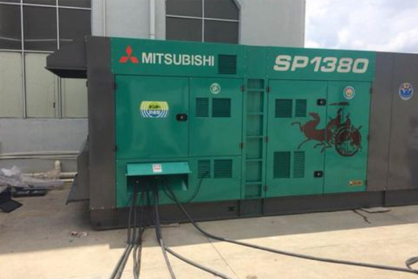 乐亭为什么有些柴油发电机组的输出电压可以调节？