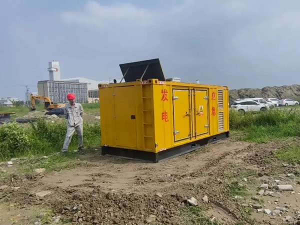 乐亭200KW柴油发电机机组每小时的油耗量受哪些因素影响？